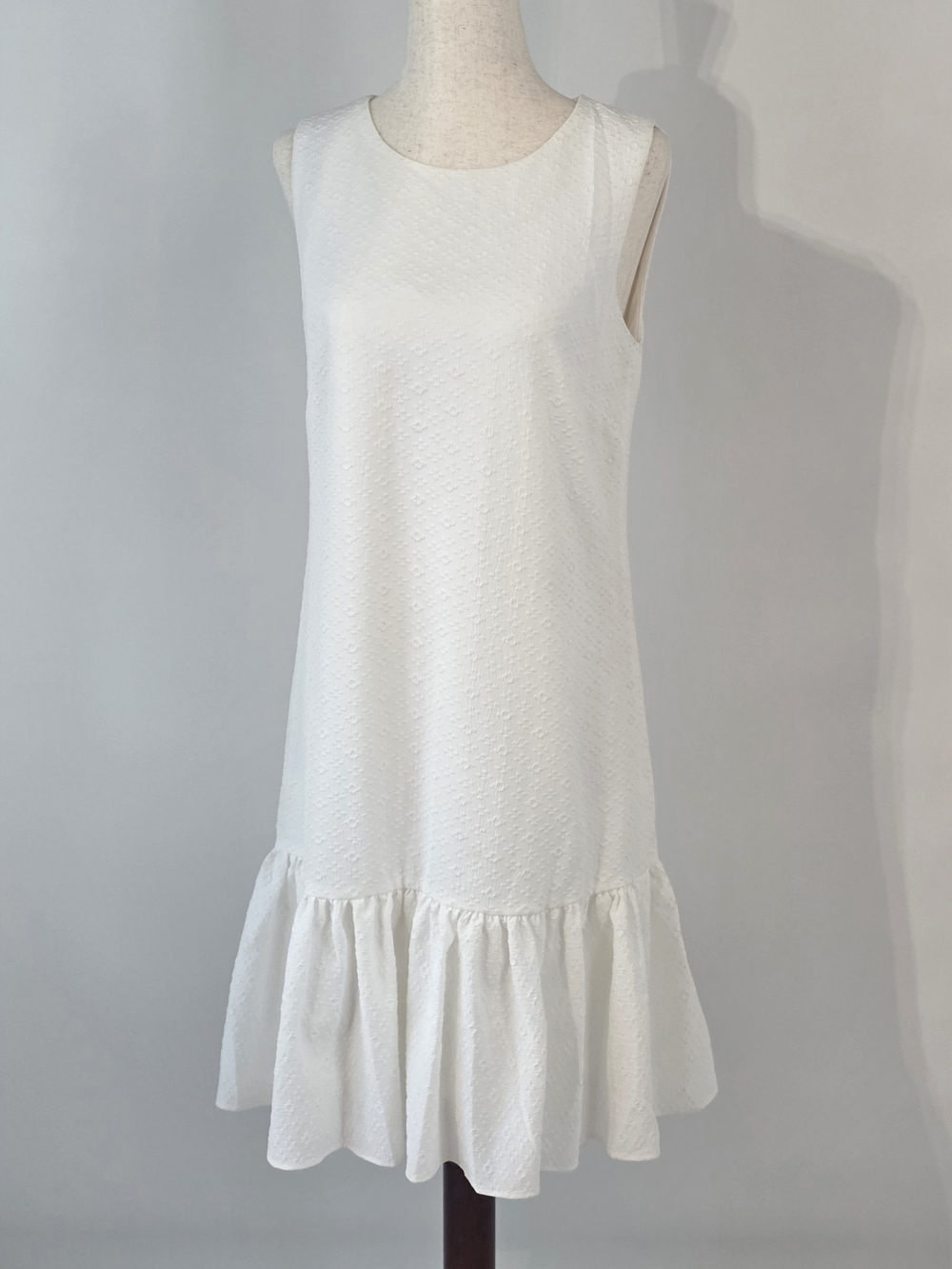 Tommy Hilfiger White Sleeveless Ruffle-Hem Shift Mini Dress Size 2
